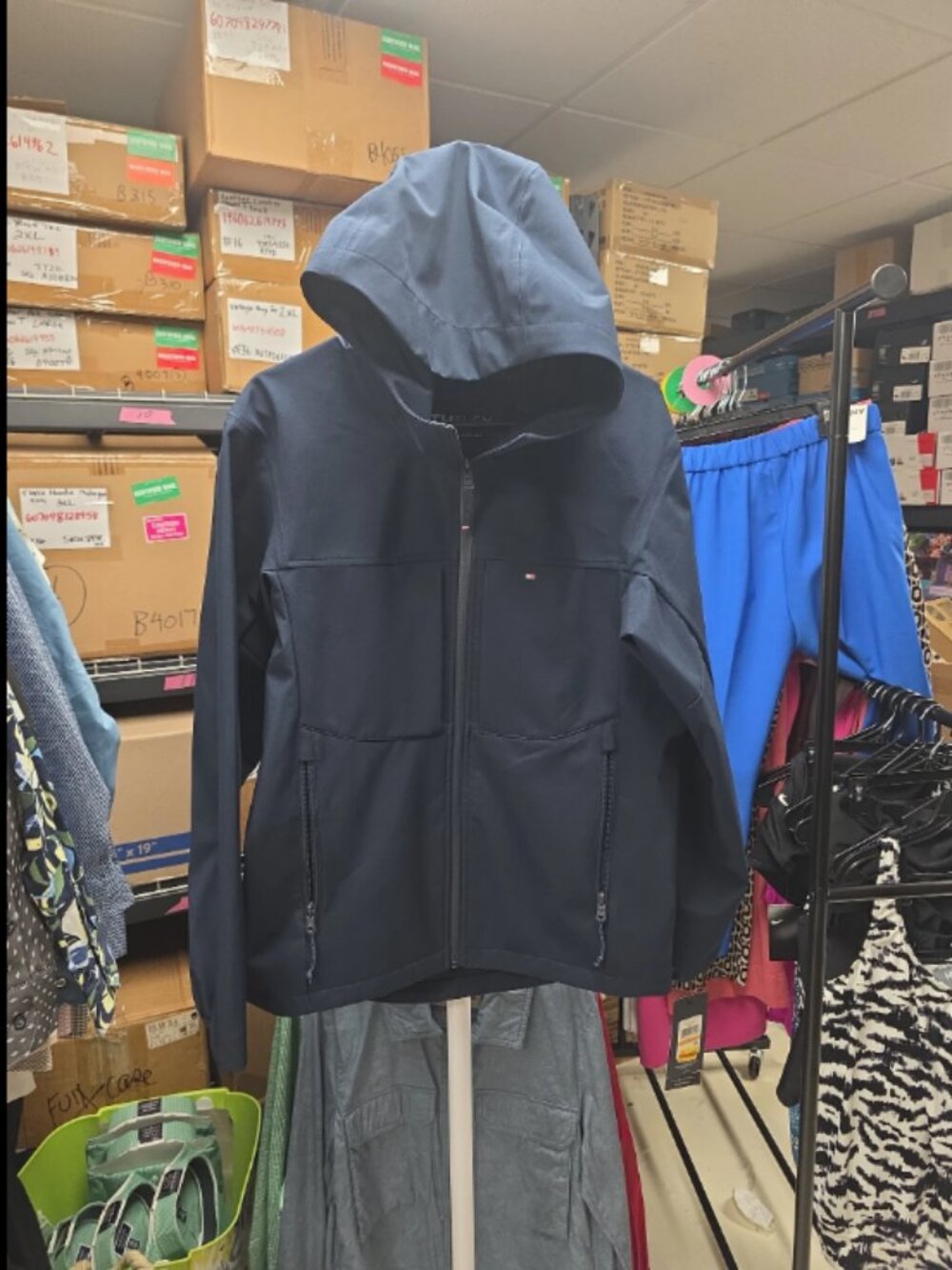 Men's NAVY Tommy Hilfiger Rain Coat SMALL ORG $195 NWT (Rack 1)